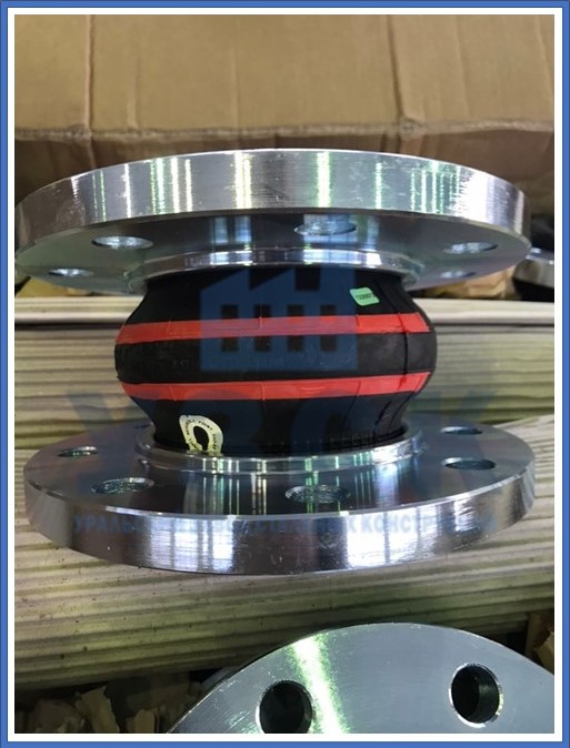 компенсатор резиновый фланцевый в Благовещенске