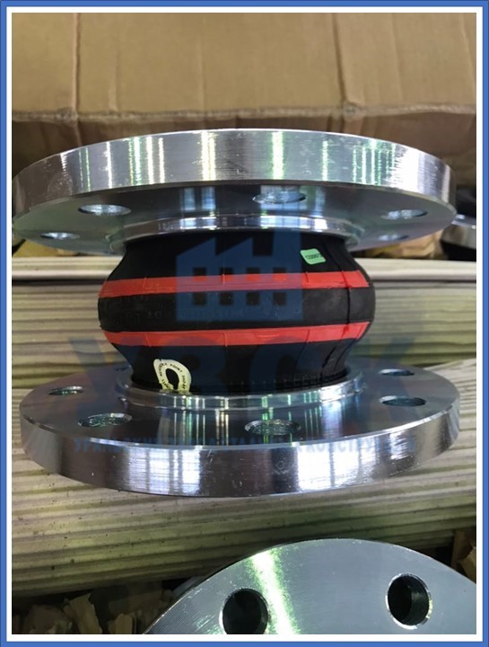 компенсатор резиновый фланцевый в Благовещенске